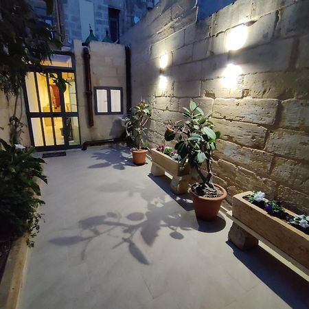 Peaceful Traditional Maltese Townhouse Лука Экстерьер фото