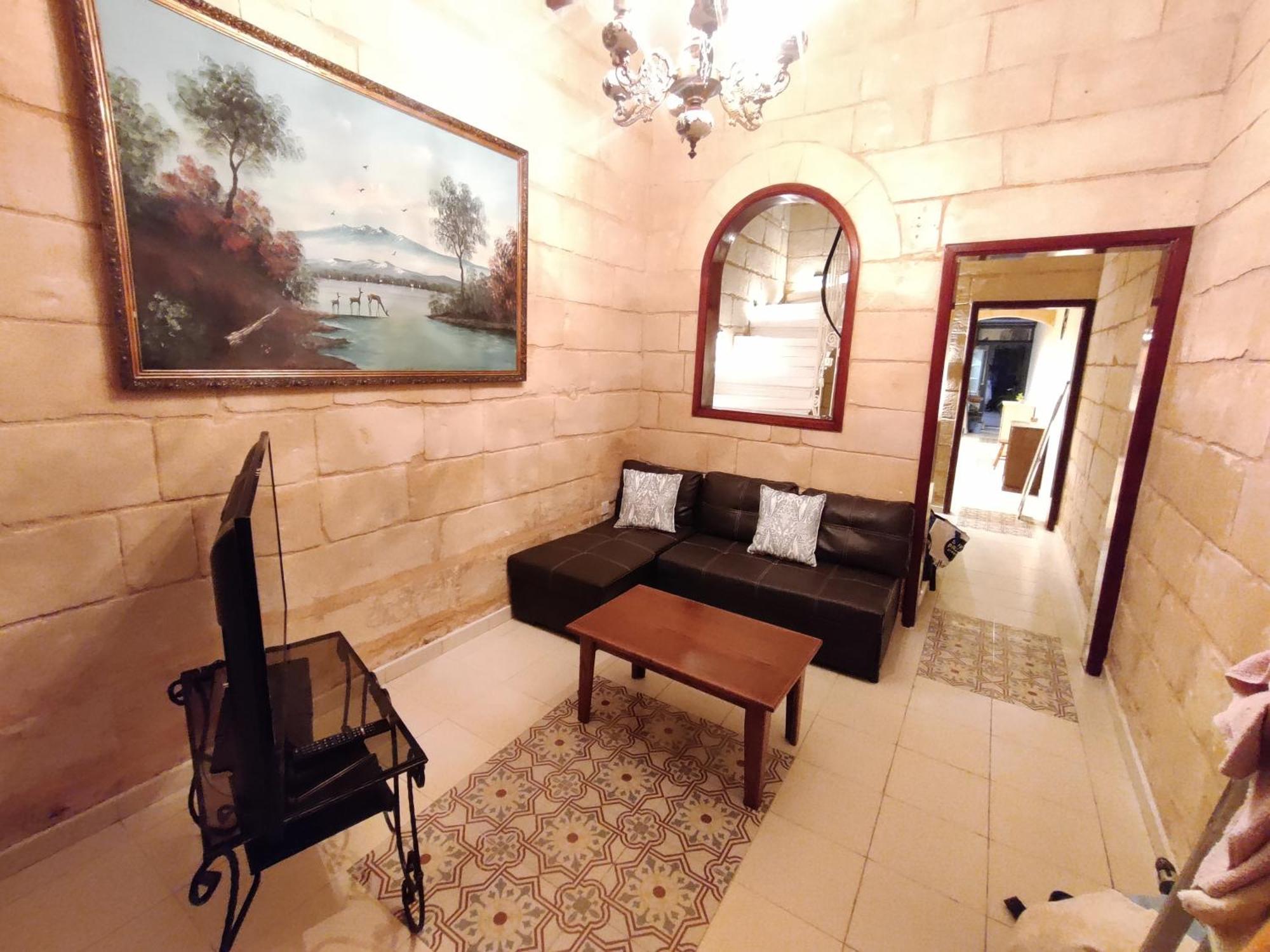 Peaceful Traditional Maltese Townhouse Лука Экстерьер фото